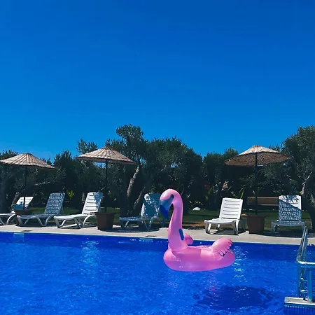 Flu Alacati Tiny House Szálloda *