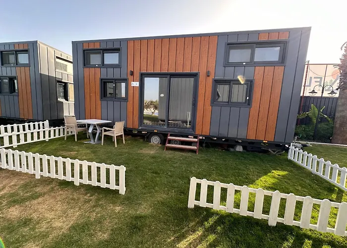 Flu Alacati Tiny House 酒店 *